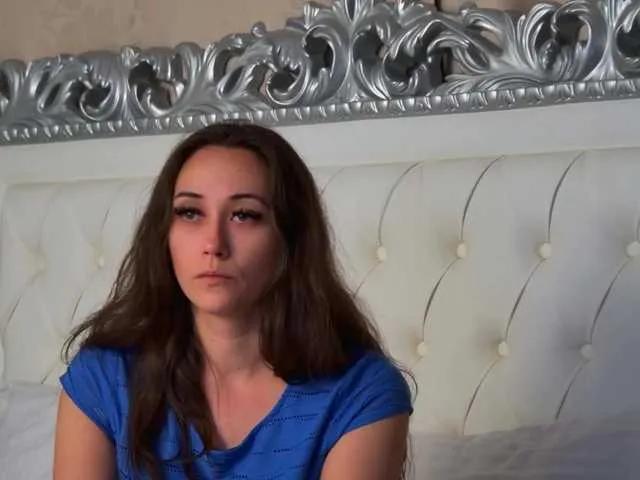 Offline AliceMunro on BongaCams