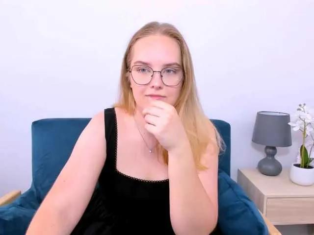 Offline AlicePretty69 on BongaCams