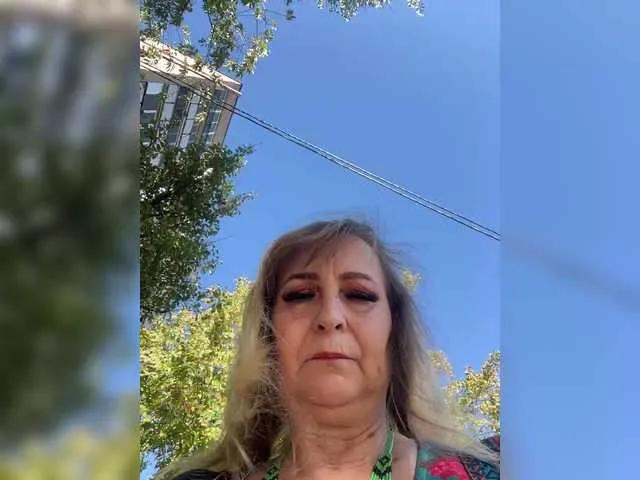 Offline Alina1965 on BongaCams