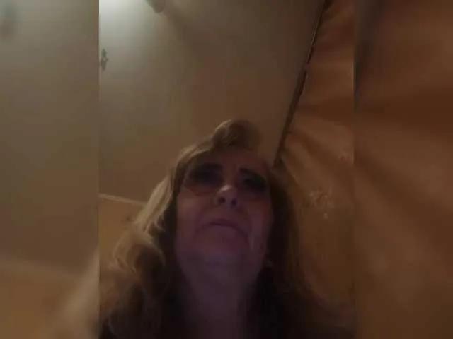 Offline Alina1965 on BongaCams