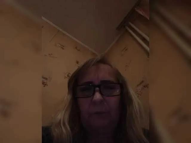 Offline Alina1965 on BongaCams