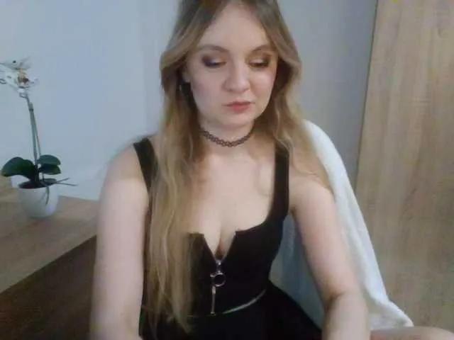 Offline AlmaNatural on BongaCams