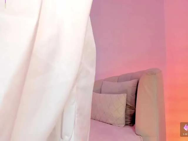 BongaCams AmberFarrell is Freechat AmberFarrell — I love it when they support me, that means they like my show and get horny with my body, talk dirty to me and at the same time with affection, both things make me very horny