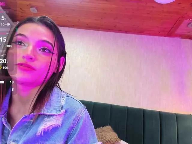 BongaCams annie-clarkson is Freechat annie-clarkson — I get turned on by confidence, eye contact, teasing, dirty talk, and someone who knows how to take control. I love passion, deep desire, and the slow build-up that drives us both wild.