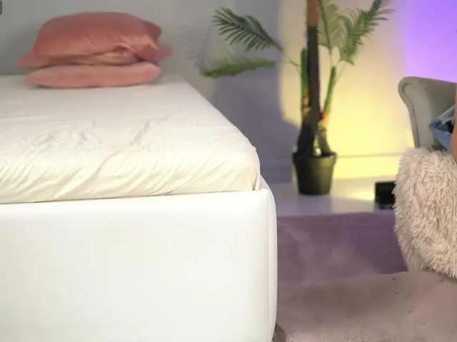 Offline AvaMercer on BongaCams