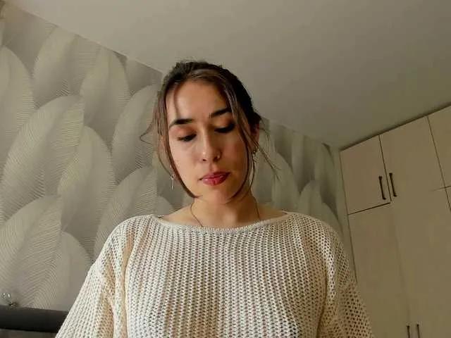 Offline Bambiiiii on BongaCams