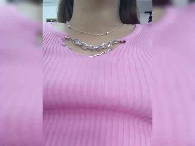 Offline BellaSaint on BongaCams