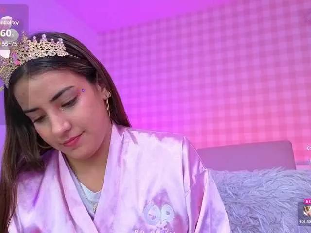 Offline BellaSaint on BongaCams