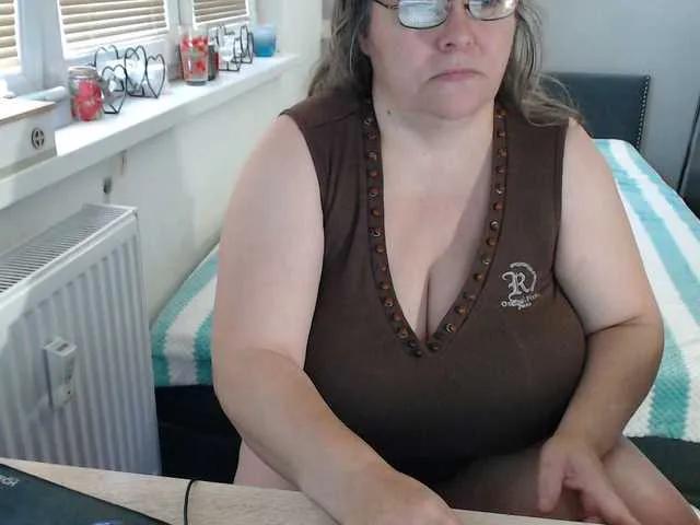 Freechat Bessy123 on BongaCams