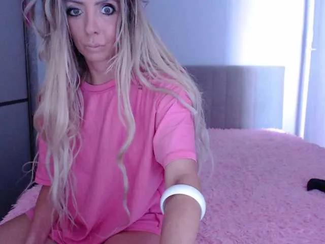 Offline blondalina on BongaCams
