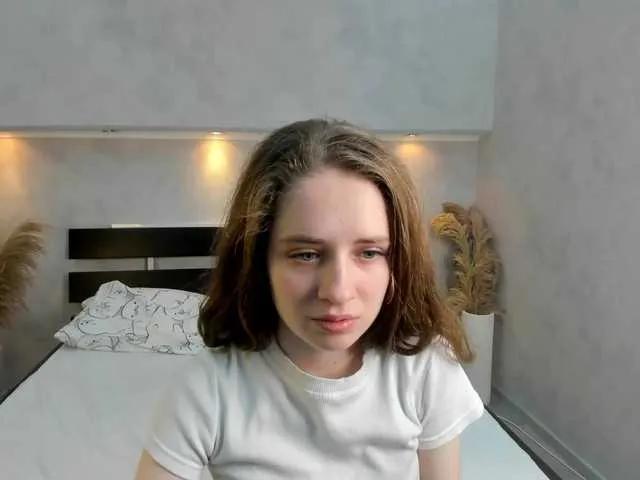 Offline Camilla-Kelly on BongaCams