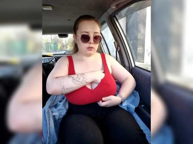 Offline Caramel-pussy on BongaCams