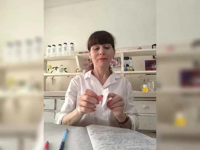 Offline caroliiine on BongaCams