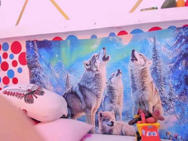 Offline charlotte-111 on BongaCams