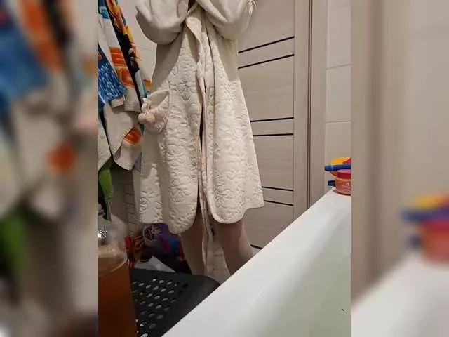 Offline Chelsi16 on BongaCams