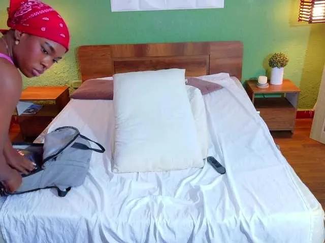 Offline Chocolatte-dreams on BongaCams