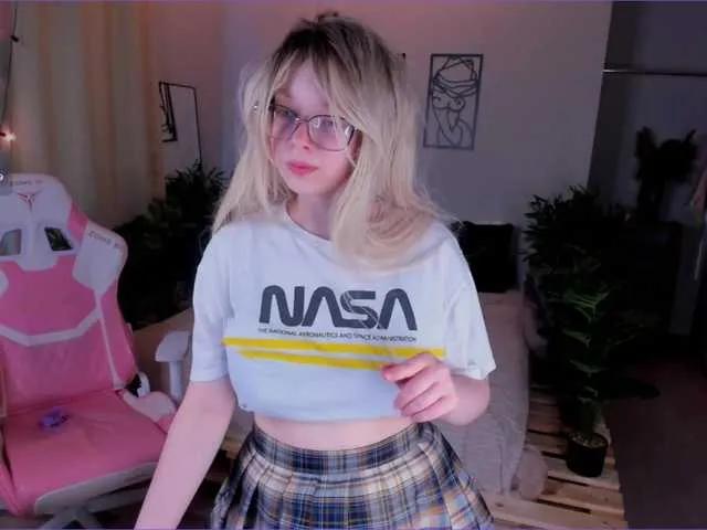 Offline Daine-Pastry on BongaCams