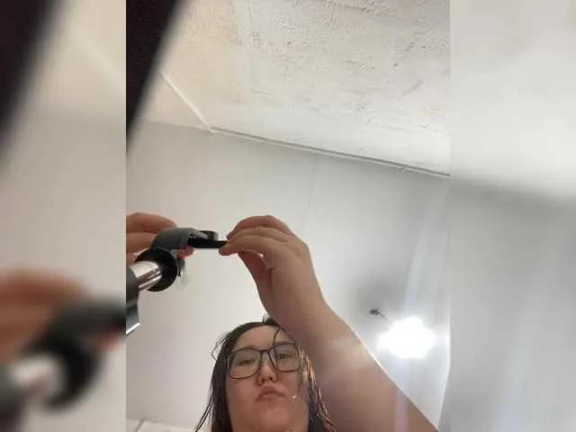 Offline DebbieLu on BongaCams