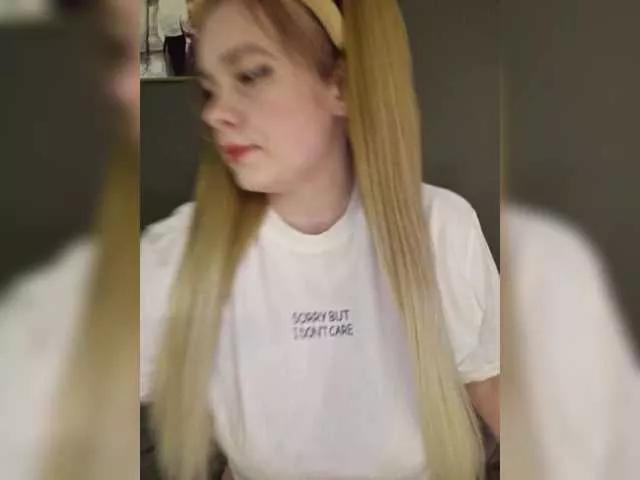 Offline Detka-bez-monetki on BongaCams