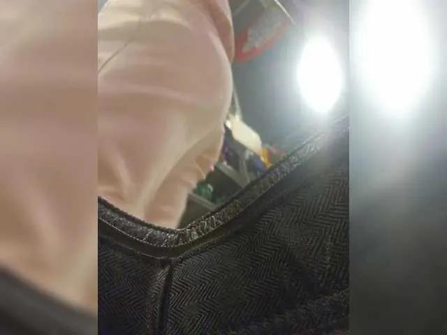 BongaCams EditaMilf is Freechat EditaMilf — Strong domineering male hands, your brain and your generosity. Your dirty thoughts about me.