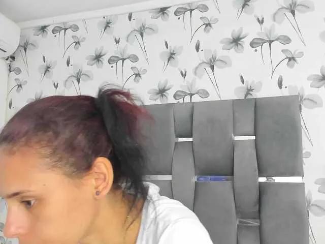 Offline Ehotloveaxxx on BongaCams