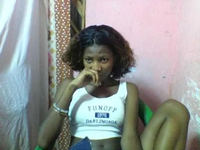 Offline Elizahhh on BongaCams