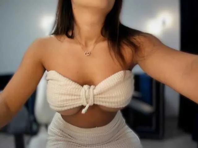 Offline evellineeva1 on BongaCams