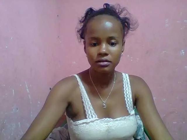 Offline flaviahh on BongaCams