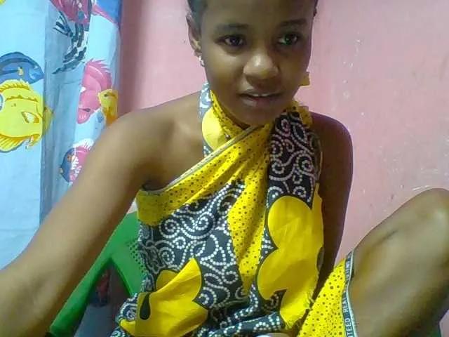 Offline flaviahh on BongaCams