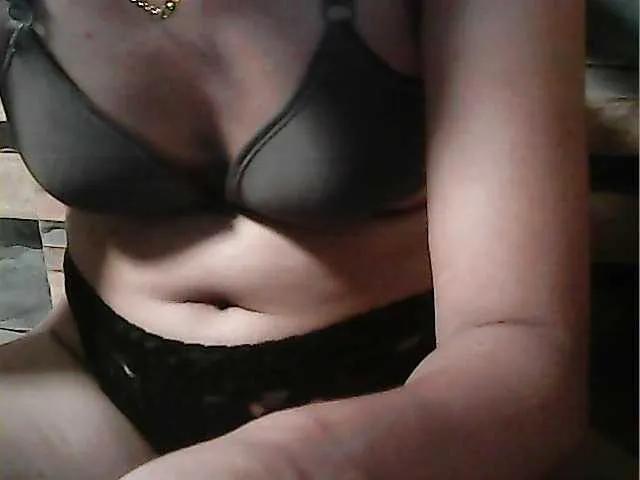 Freechat flowerhairypinay on BongaCams