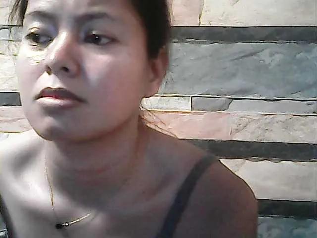 Freechat flowerhairypinay on BongaCams