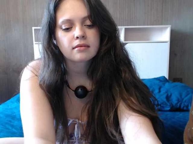 Gummy7bears on BongaCams 