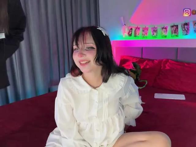 Offline h3ntai-baby on BongaCams