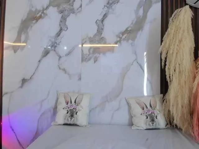 Offline hannahill69 on BongaCams