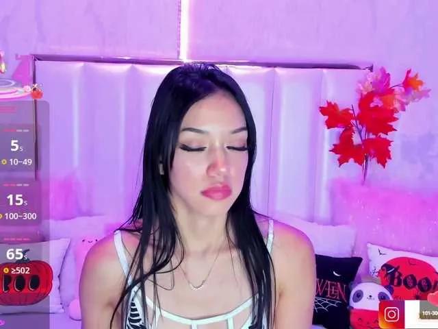 Offline HellenParis on BongaCams