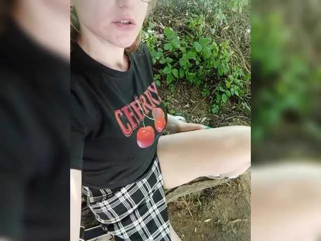 Freechat HoneyKJ on BongaCams