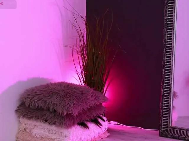 Offline iamLila on BongaCams