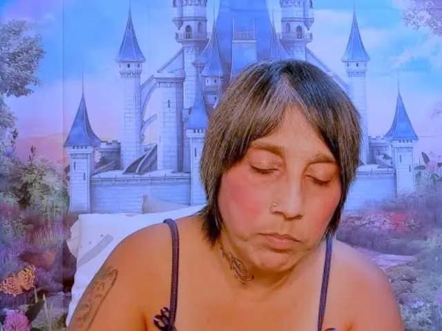 Offline indianroxy on BongaCams