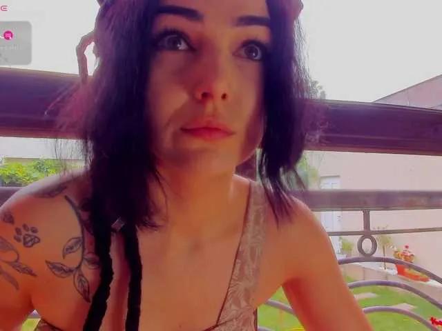 Offline ingridblondy94 on BongaCams