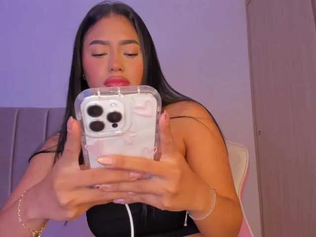 Offline isa-bunny1 on BongaCams