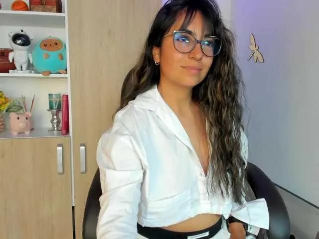 Offline Isabella221 on BongaCams
