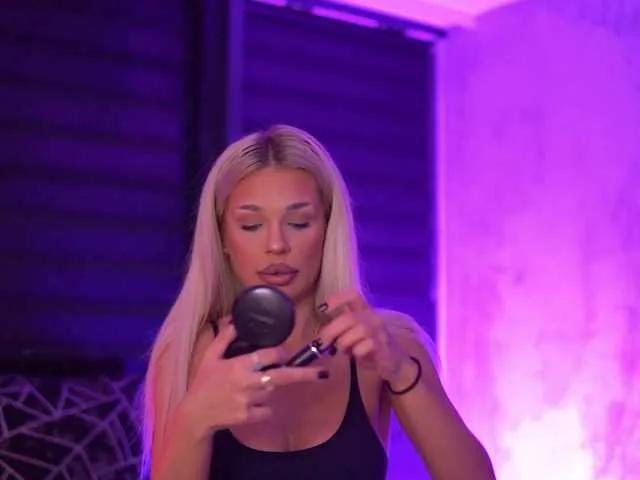 Freechat IvyRowa on BongaCams