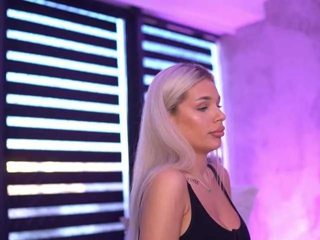 Freechat IvyRowa on BongaCams