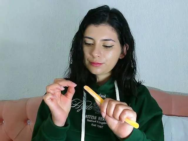 Offline JenellKurtz on BongaCams