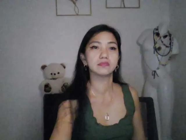 Offline jennahshampoo on BongaCams
