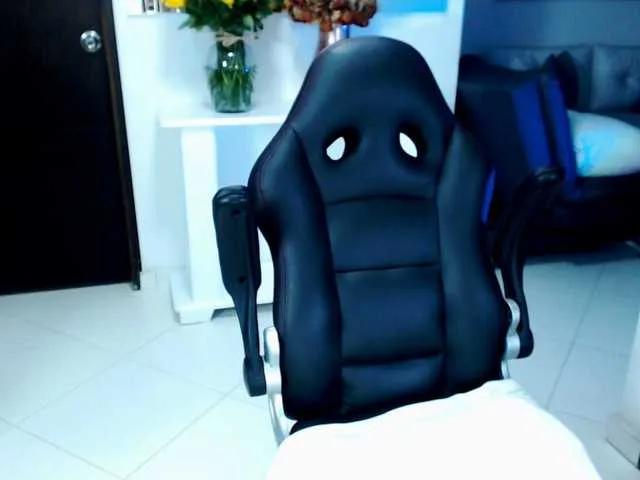 Freechat julietjohnson on BongaCams