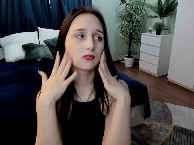 Offline JulietMonli on BongaCams