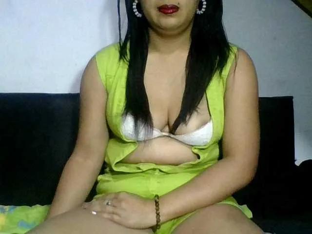 Offline Karenne on BongaCams