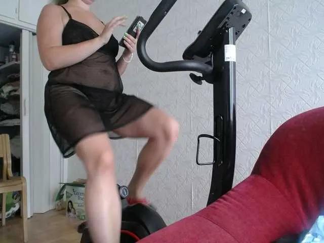 Offline KarinaPlay23 on BongaCams