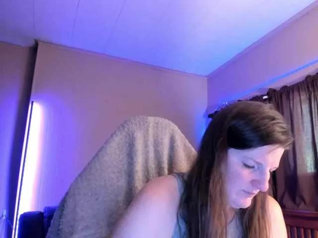 Offline KellyCarolina on BongaCams